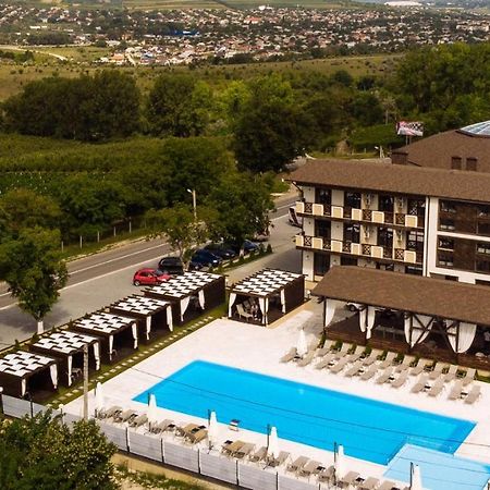 Giowine Hotel&Restaurant Cricova Exterior foto